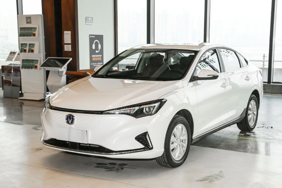 Changan Eado EV460 365-405KM Changan EV 5 দরজা 5 আসনের কমপ্যাক্ট সেডান গাড়ি