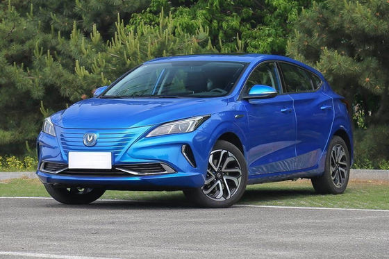405KM Changan Eado ET পিওর ইলেকট্রিক কমপ্যাক্ট সেডান কার আরামদায়ক কেবিন