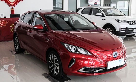 405KM Changan Eado ET পিওর ইলেকট্রিক কমপ্যাক্ট সেডান কার আরামদায়ক কেবিন
