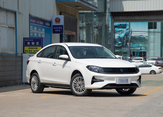 পিওর ইলেকট্রিক S60EV Dongfeng Ev গাড়ি 415KM সহ 4 দরজা 5 আসন