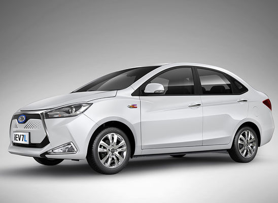 4 দরজা 5 সিট JAC ইলেকট্রিক কার 320KM JAC IEV7L ছোট ইভ কার